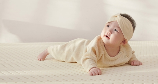 Nhà có con nhỏ dưới 3 tuổi nên mua nệm gì?